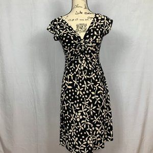 Donated Feb 16 ‘22 Offers Welcome!  🌼🌼Lizzatti Petite Floral Dress🌼🌼